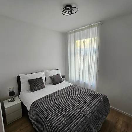 Regal Retreats Apartment Zagreb Exterior photo