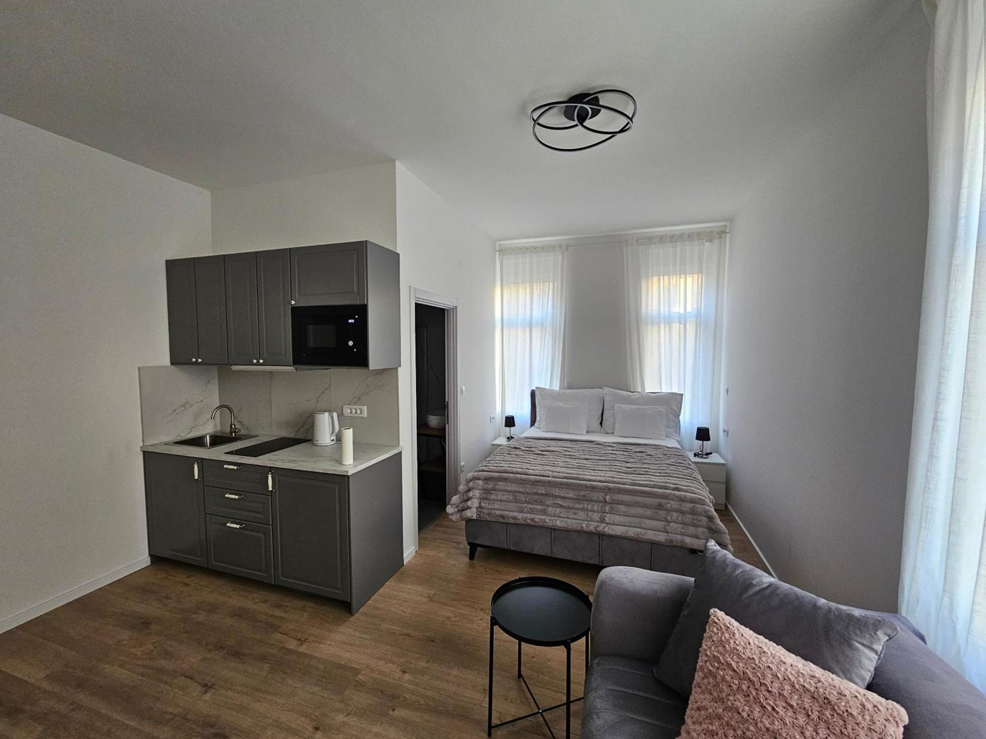 Regal Retreats * Zagreb